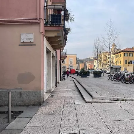 Vr Vo Pastorello Apartment *